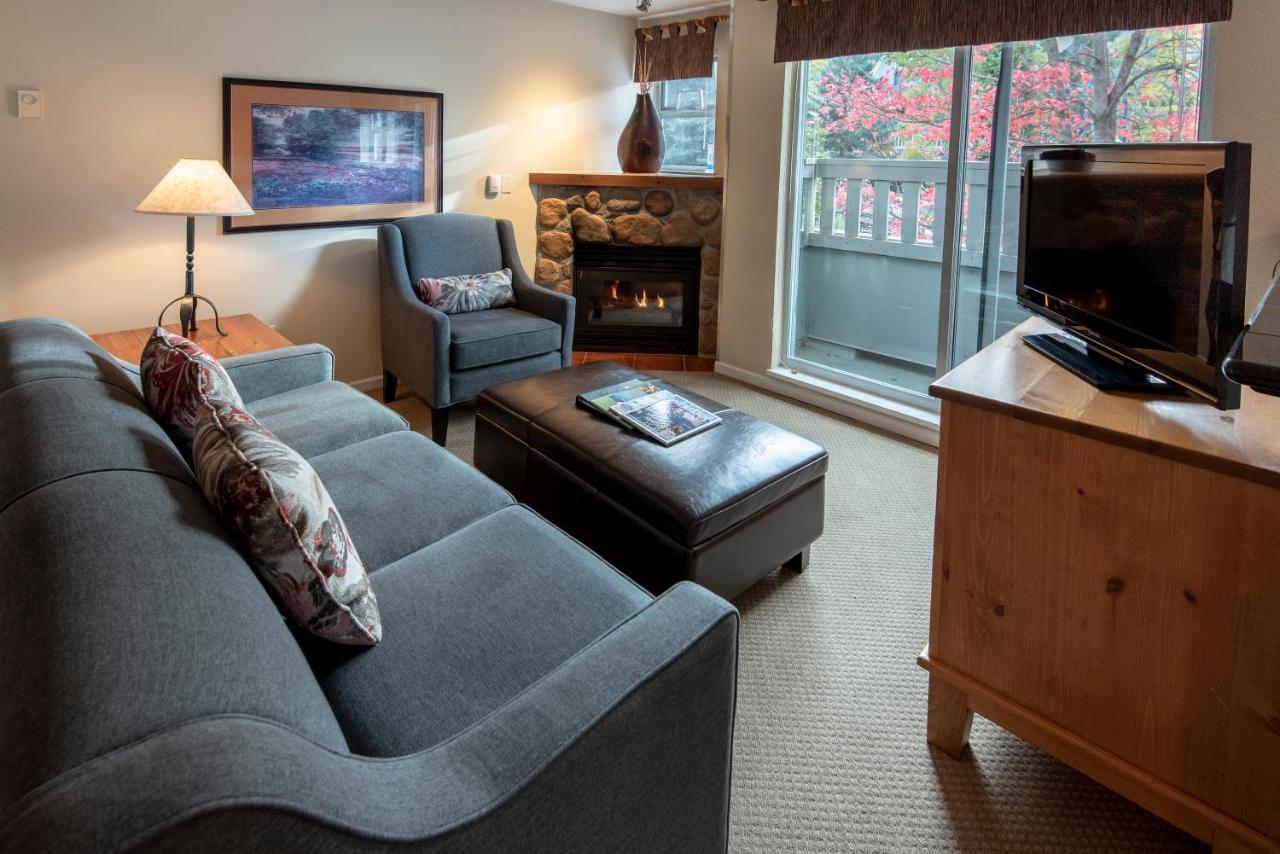 Whistler Town Plaza By Latour Hotels And Resorts Bagian luar foto