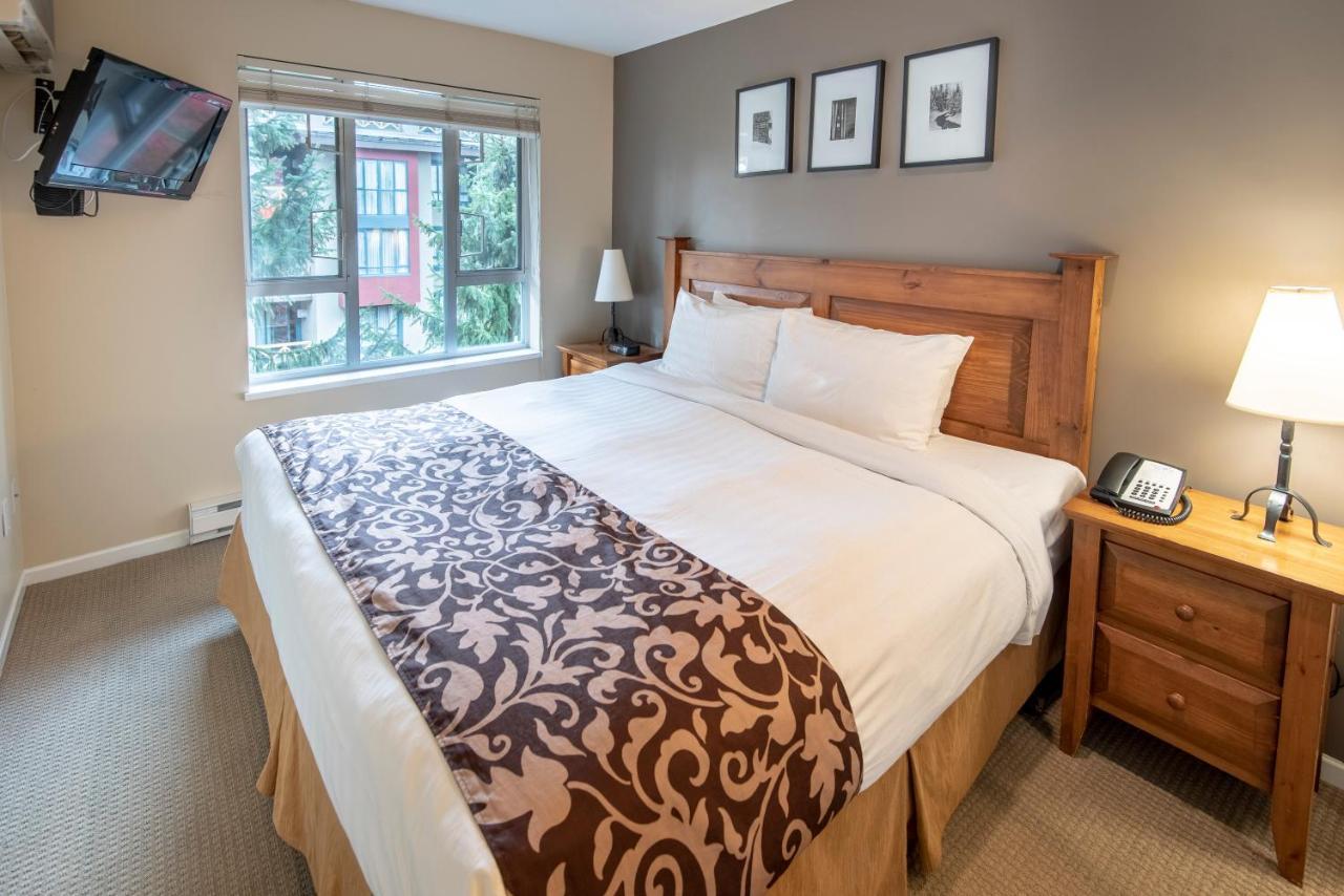 Whistler Town Plaza By Latour Hotels And Resorts Bagian luar foto