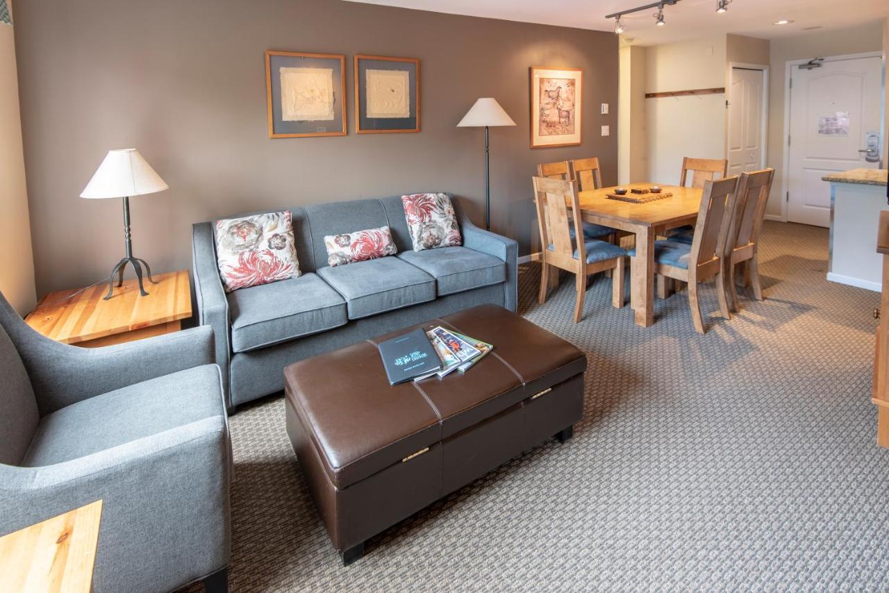 Whistler Town Plaza By Latour Hotels And Resorts Bagian luar foto